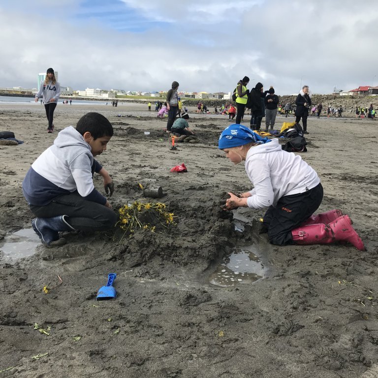 3b76f1e0-de65-4e4e-bf01-f568b06d4106