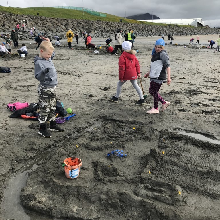 b03fff7d-db92-4f50-85a7-66fbb5fad9a9