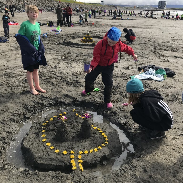 f2e62dc5-ed3a-4e3e-9e69-4af005d57612