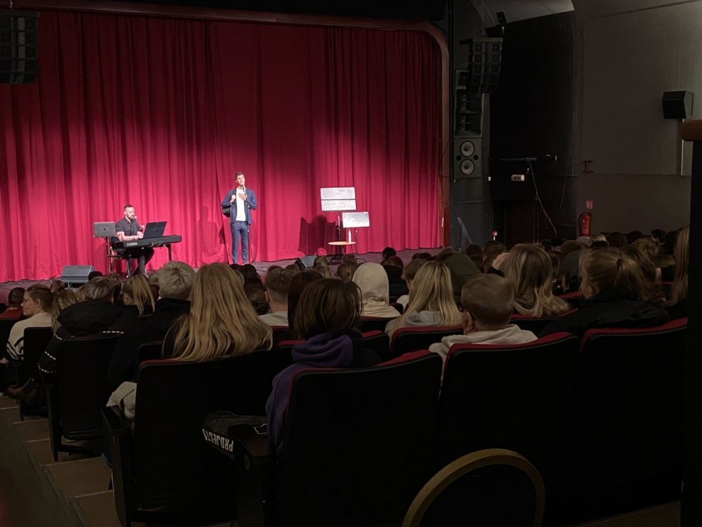 Góðan daginn faggi