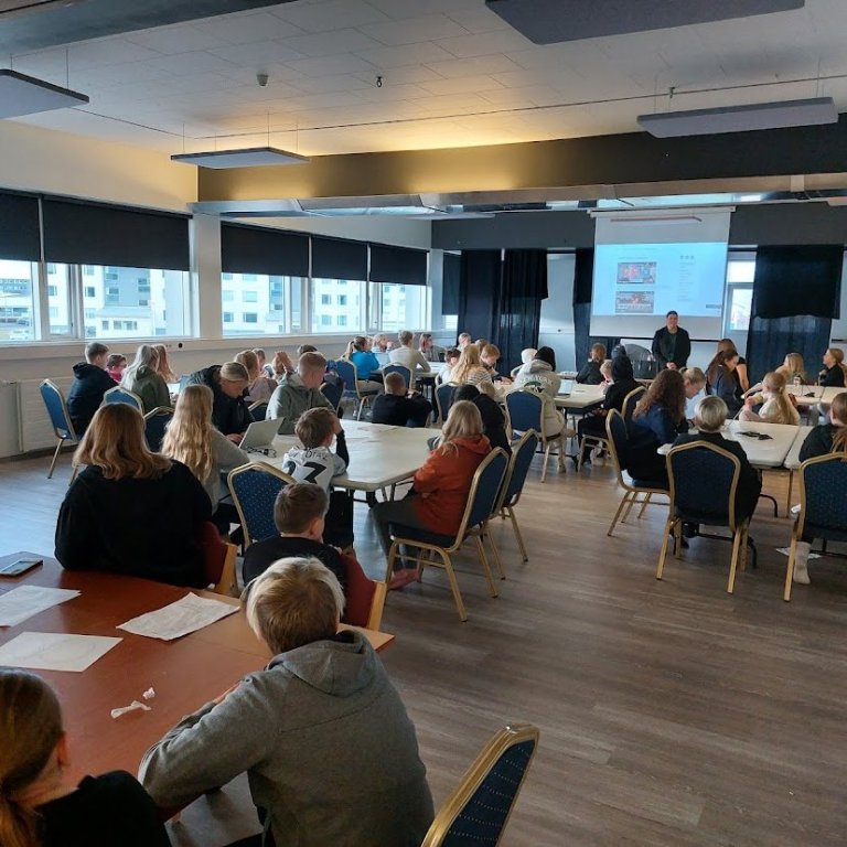 Nemendur Brekkubæjarskóla á vel heppnuðu Barnaþingi